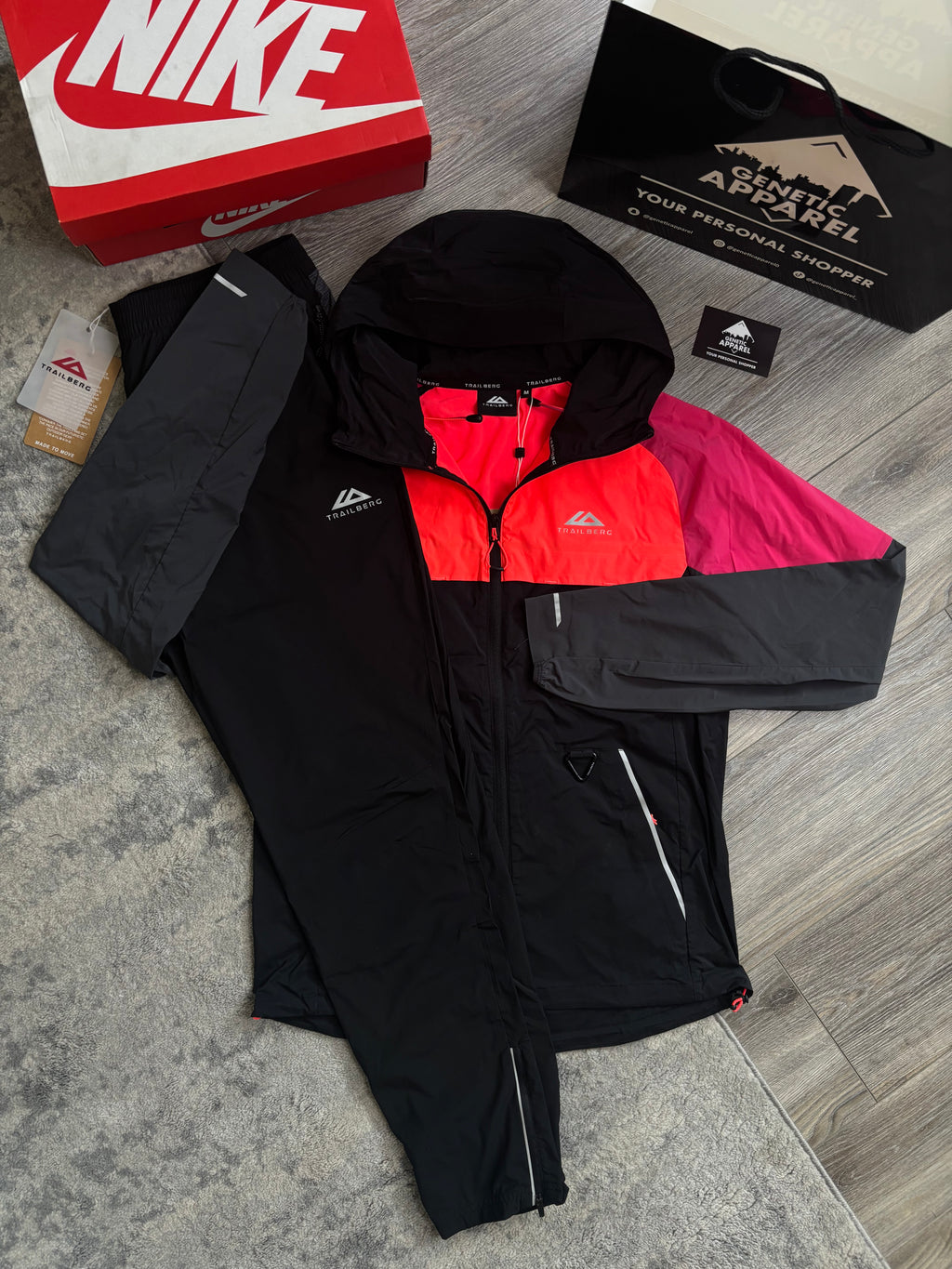 Trailberg Surge Tracksuit - ‘Black/Red’