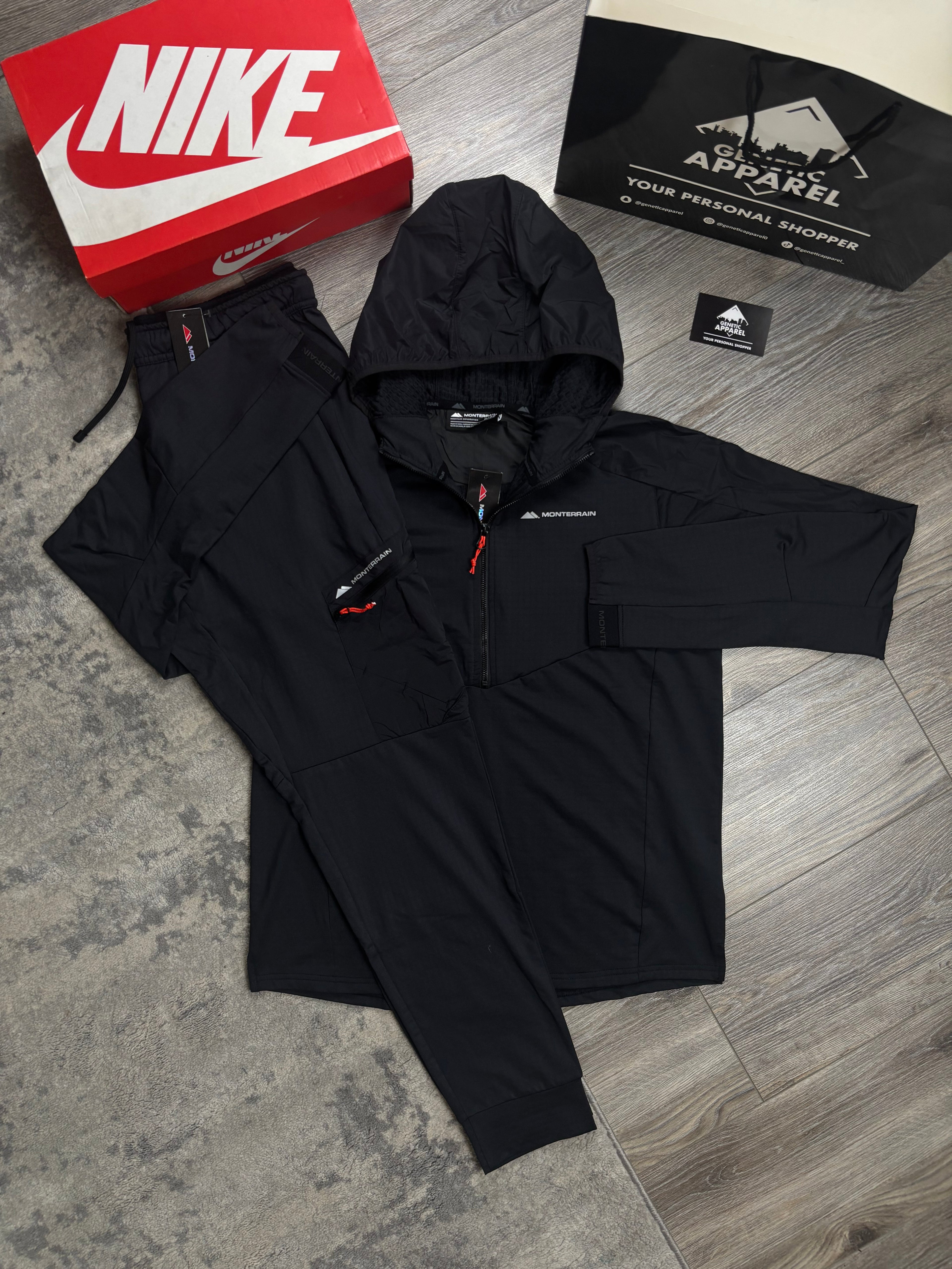 Monterrain Dinar 1/4 Zip Tracksuit - ‘Black/Red’